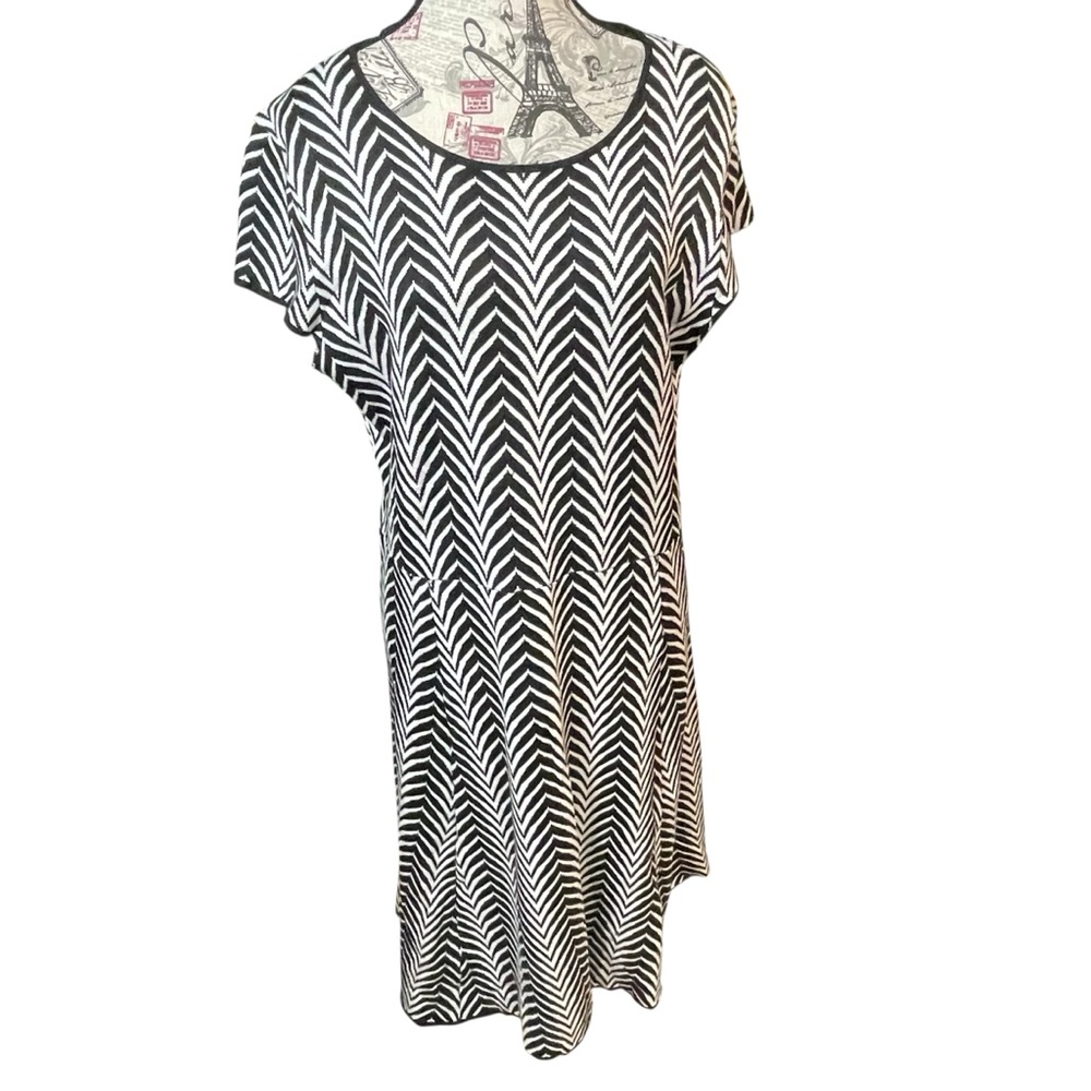 London Times Black and White Sweater Dress